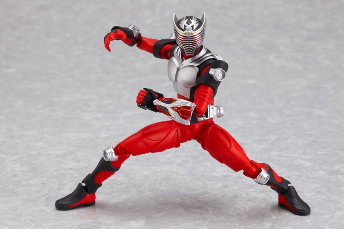 figma「仮面ライダー ドラゴンナイト」のフィギュア画像