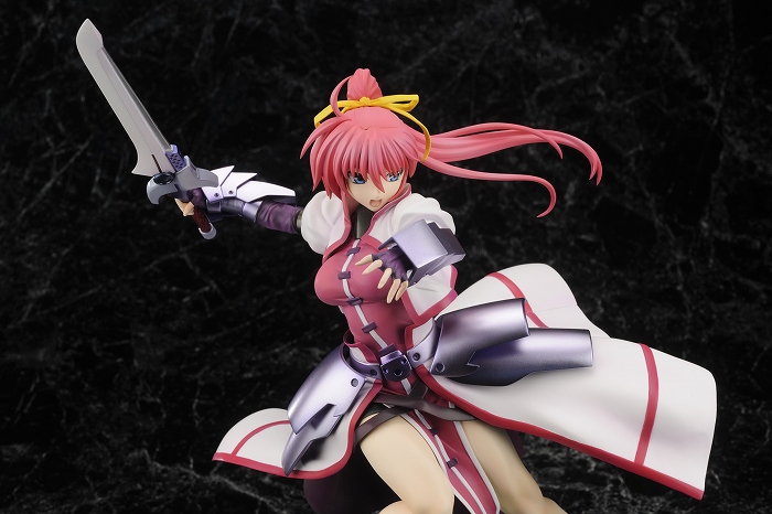 「魔法少女リリカルなのは The MOVIE 2nd A's」シグナム-Der Stolz sogar eines Ritters-のフィギュア画像