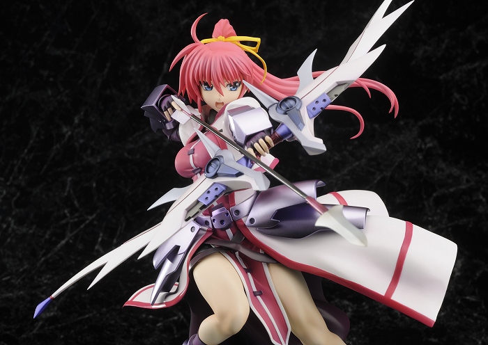 「魔法少女リリカルなのは The MOVIE 2nd A's」シグナム-Der Stolz sogar eines Ritters-のフィギュア画像