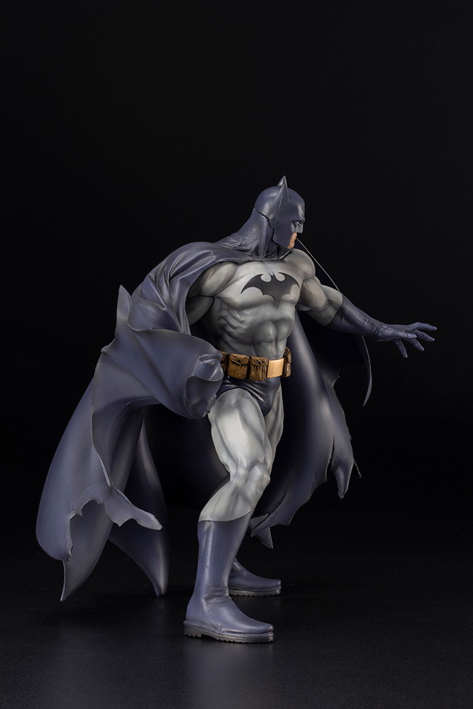 DC UNIVERSE「ARTFX バットマン HUSH リニューアルパッケージ」のフィギュア画像