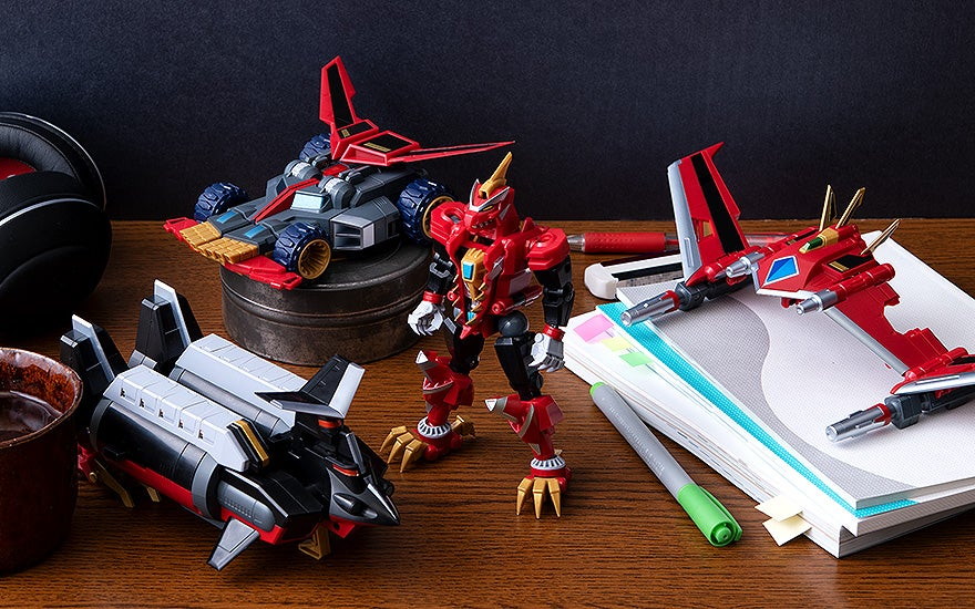 劇場版「グリッドマン ユニバース」「THE合体 合体竜人 DXダイナゼノン」のフィギュア画像