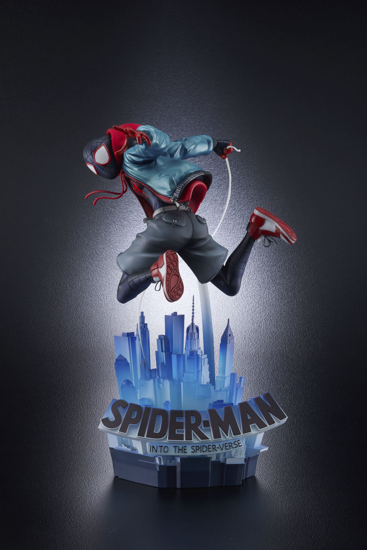 スパイダーマン:スパイダーバース「マイルス・モラレス:Awakening」のフィギュア画像