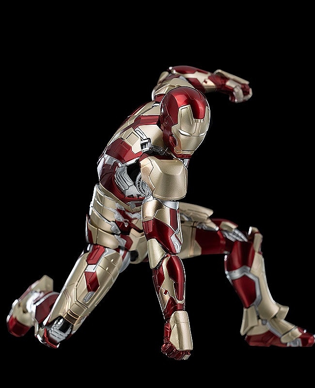 マーベル・スタジオ: インフィニティ・サーガ「DLX アイアンマン・マーク42」のフィギュア画像