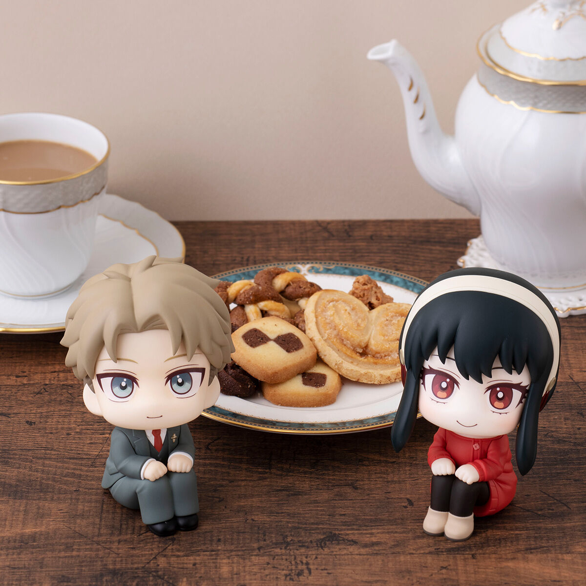 「るかっぷ SPY×FAMILY ロイド・フォージャー&ヨル・フォージャー セット」のフィギュア画像