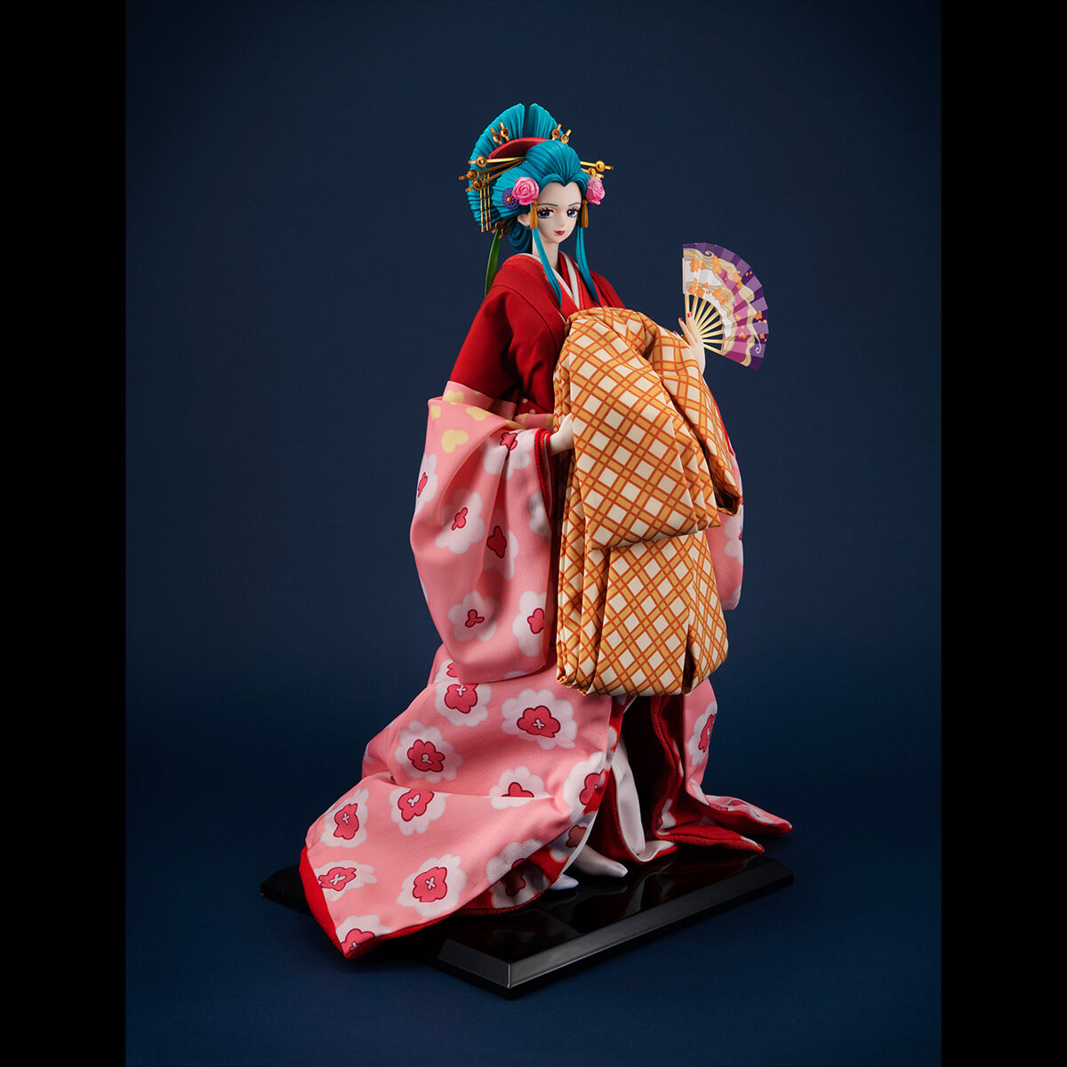 「久月×MegaHouse 日本人形 ONE PIECE 小紫」のフィギュア画像