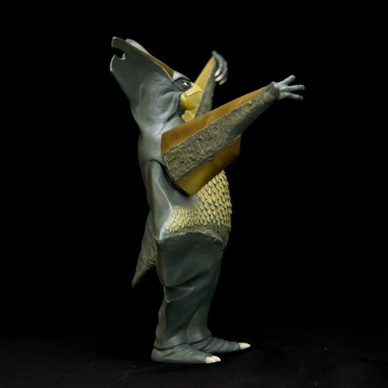 ウルトラセブン「ギエロン星獣 ソフトビニール製組立キット 復刻版」のフィギュア画像