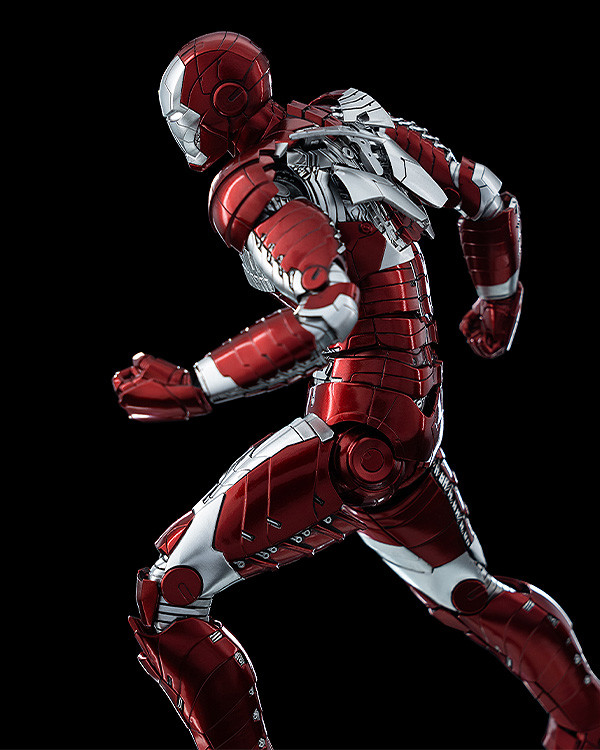 マーベル・スタジオ: インフィニティ・サーガ「DLX アイアンマン・マーク5」のフィギュア画像