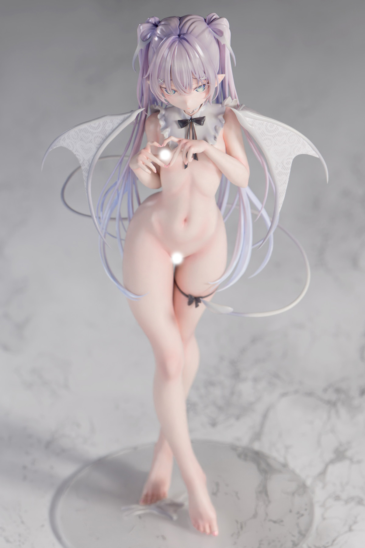 無人ちゃん。氏オリジナルイラスト「白い悪魔ちゃん。 脱衣ver.」のフィギュア画像