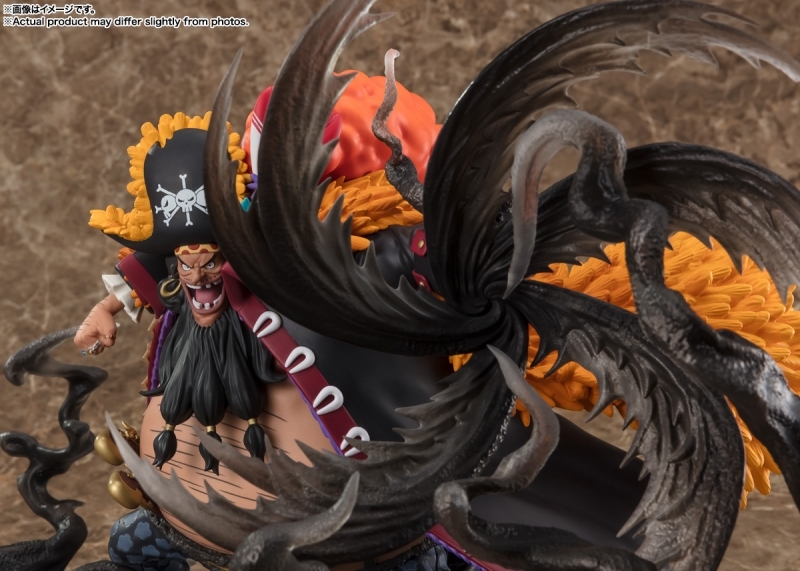 ONE PIECE「フィギュアーツZERO ［超激戦］マーシャル・D・ティーチ-闇水-」のフィギュア画像