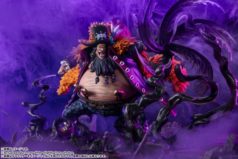 ONE PIECE「フィギュアーツZERO ［超激戦］マーシャル・D・ティーチ-闇水-」のフィギュア画像