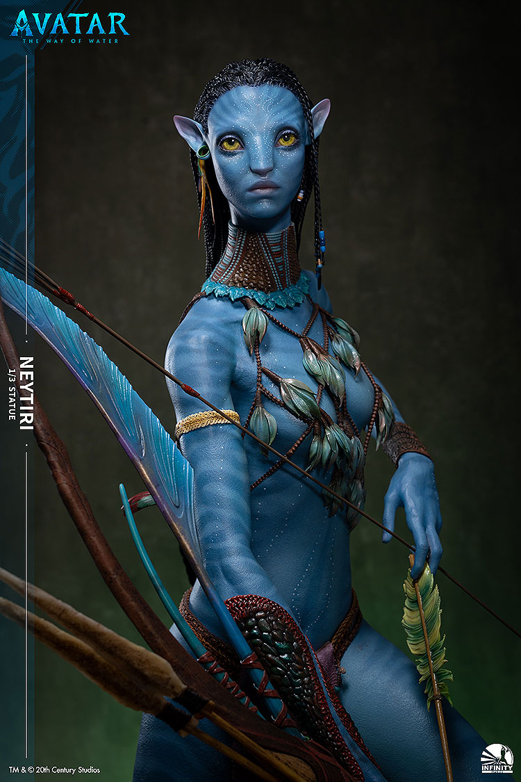 『「Avatar: The way of water」Neytiri 1/3全身像』のフィギュア画像
