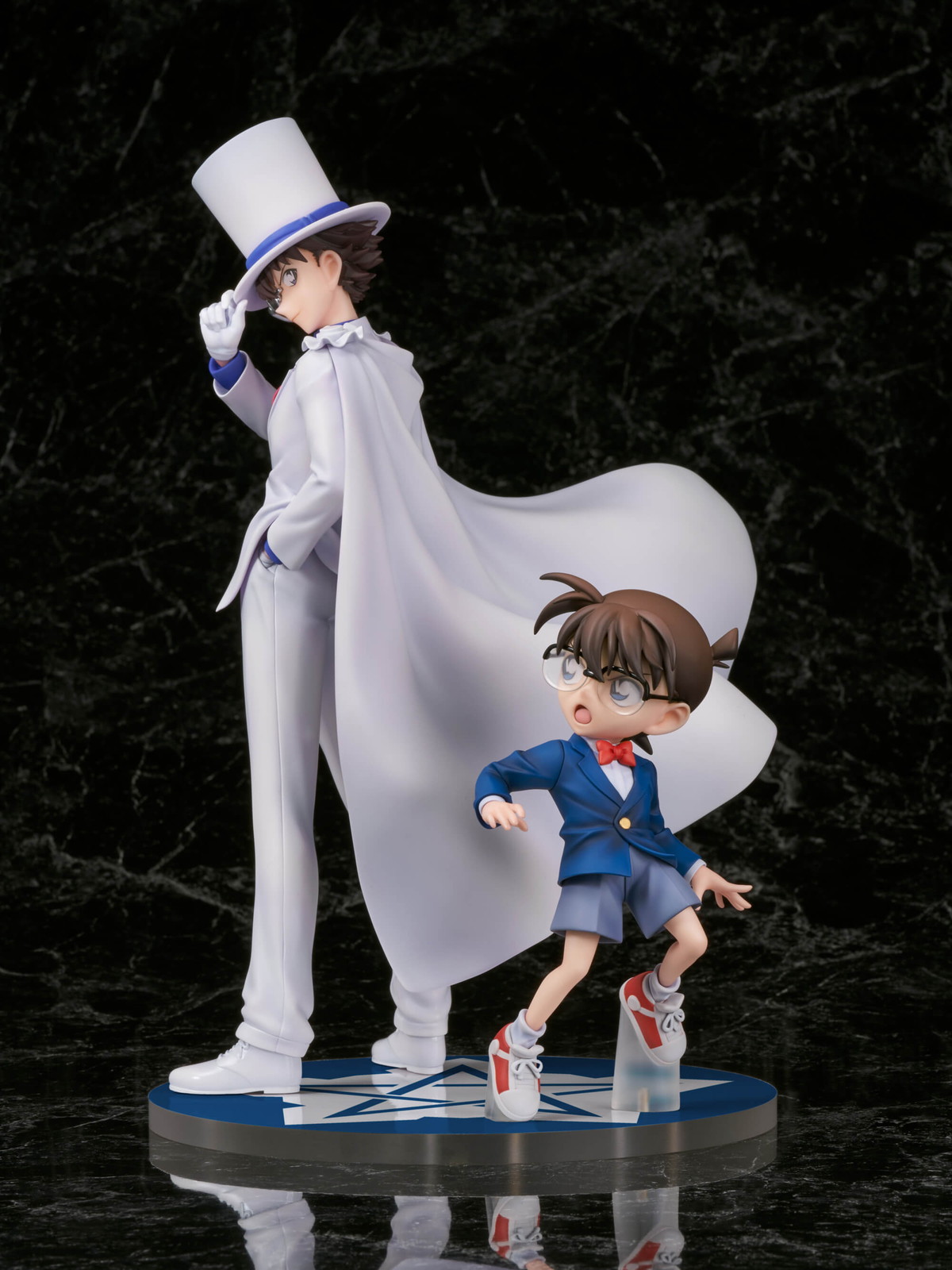 名探偵コナン「江戸川コナン＆怪盗キッド」のフィギュア画像