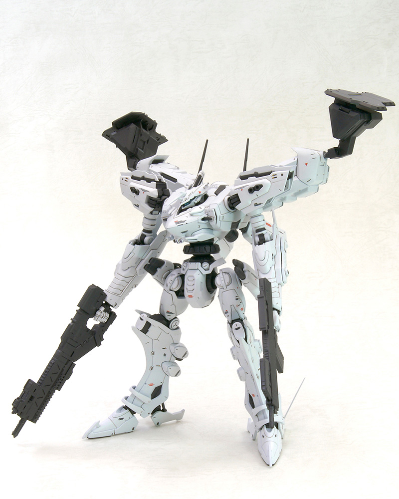 ARMORED CORE「ラインアーク ホワイト・グリント＆V.O.Bセット」のフィギュア画像