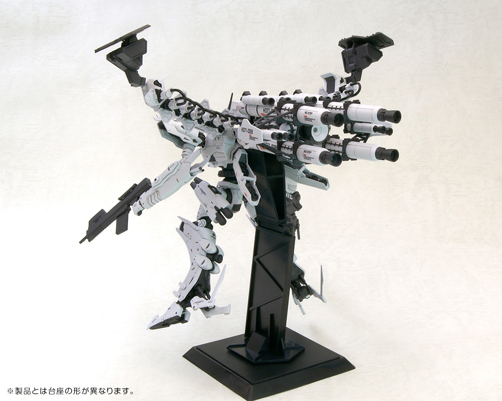 ARMORED CORE「ラインアーク ホワイト・グリント＆V.O.Bセット」のフィギュア画像