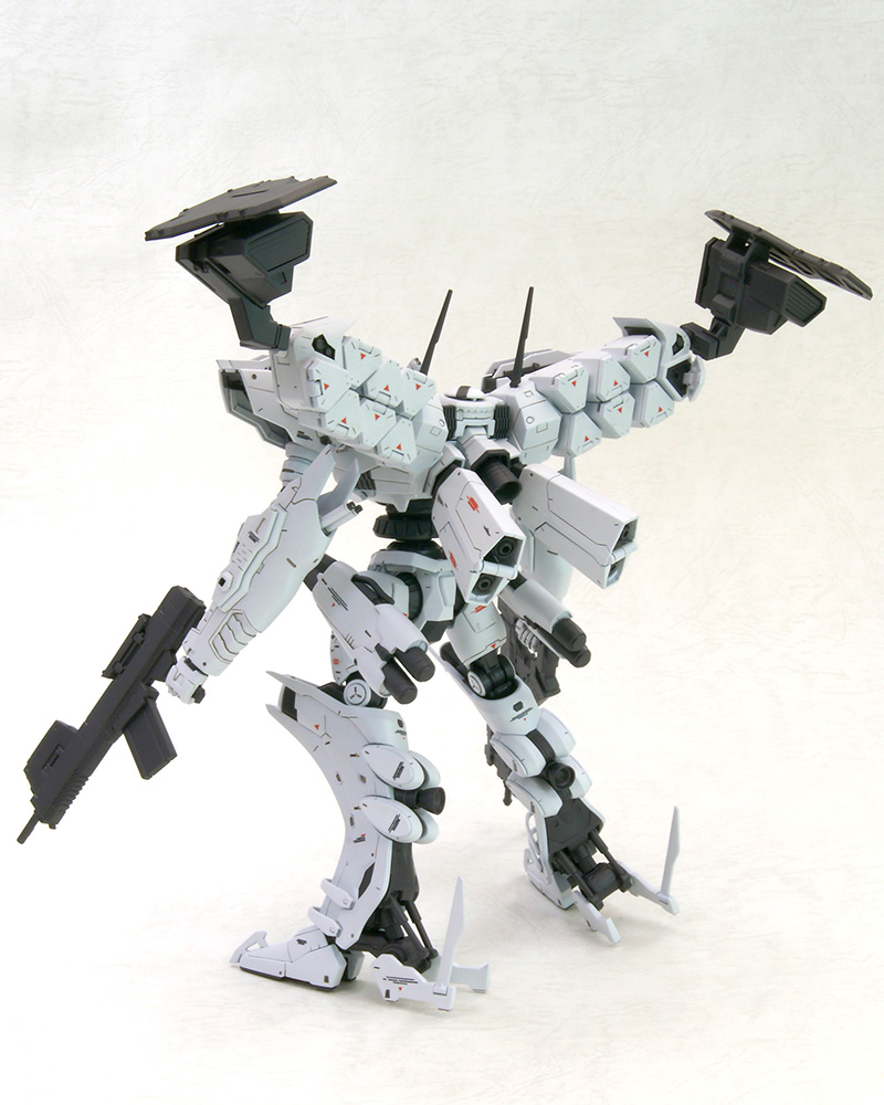 ARMORED CORE「ラインアーク ホワイト・グリント＆V.O.Bセット」のフィギュア画像