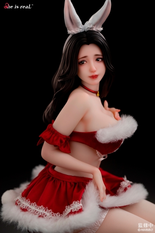 「She is real 肉扣熱熱子」のフィギュア画像