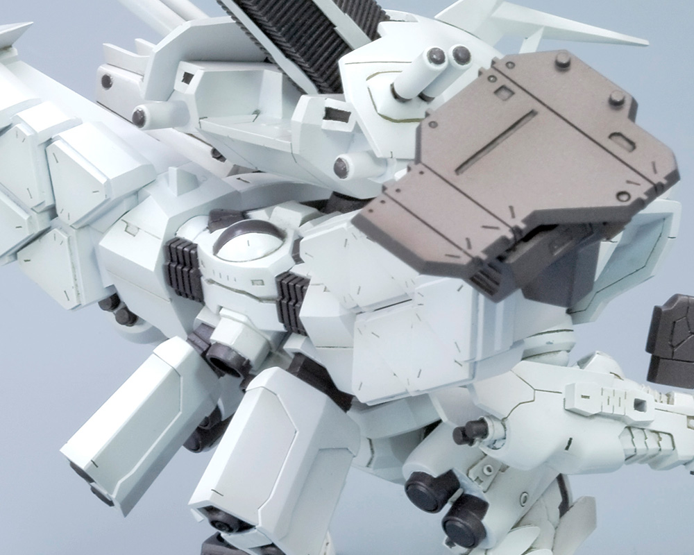 ARMORED CORE「D-スタイル ラインアーク ホワイト・グリント」のフィギュア画像