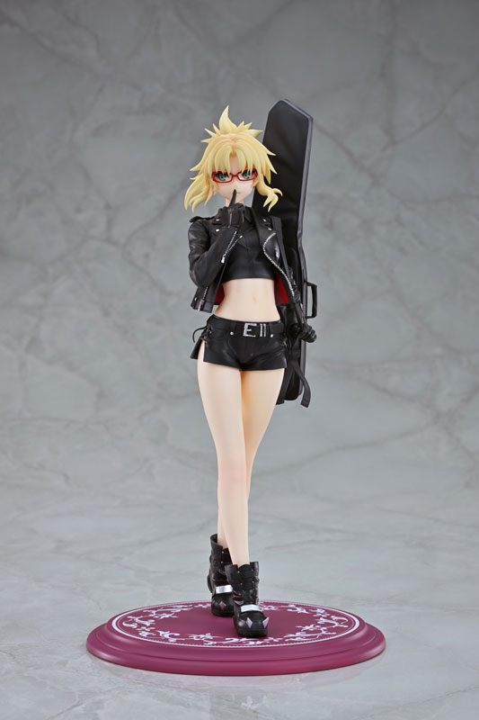 Fate/Apocrypha「赤のセイバー(モードレッド) オリジナル眼鏡モデルver.」のフィギュア画像