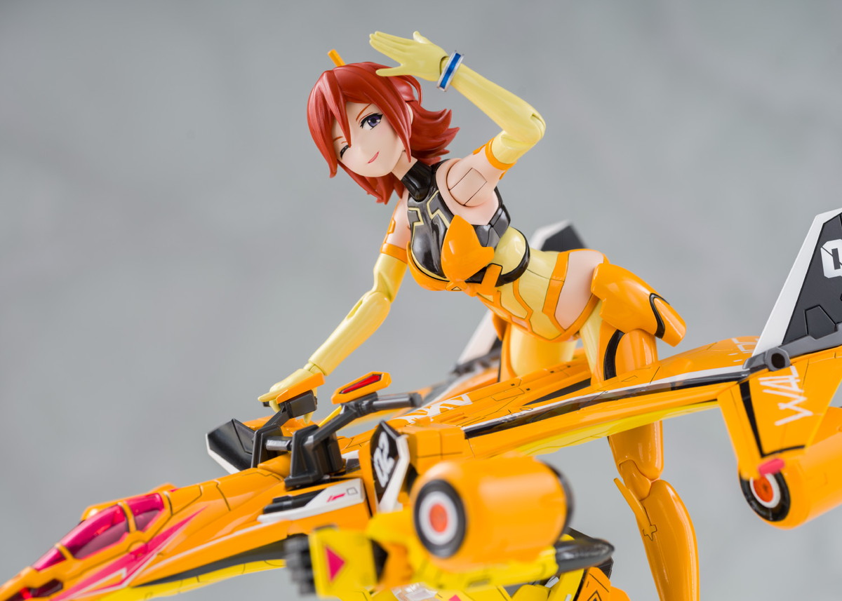 「V.F.G. No.MC-16 マクロスΔ VF-31J ジークフリード カナメ・バッカニア」のフィギュア画像