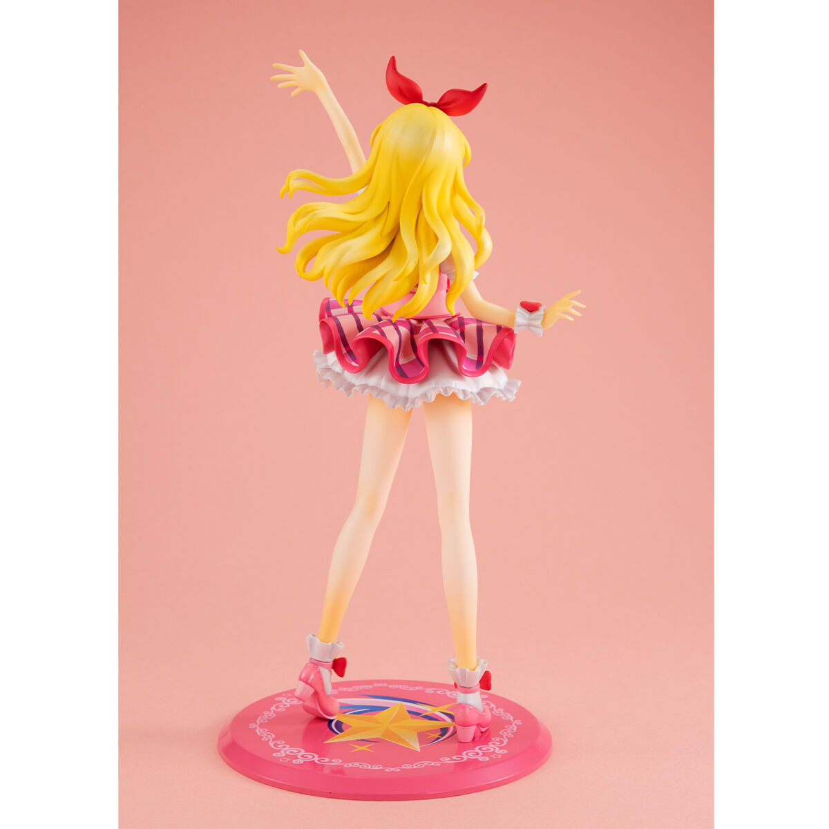 アイカツ！ 10th STORY ～未来へのSTARWAY～「星宮いちご ～光る未来へ～」のフィギュア画像