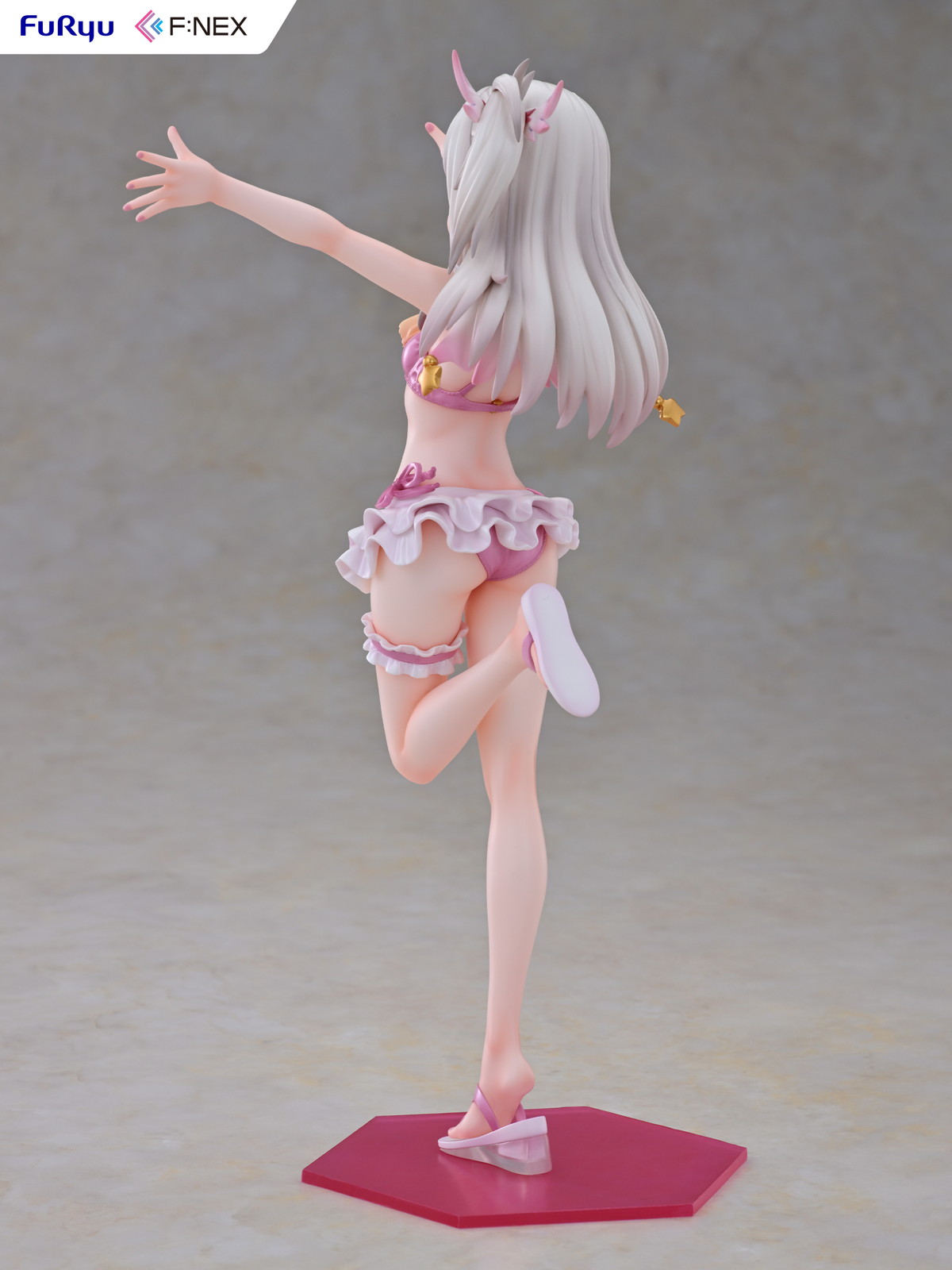 Fate/kaleid liner プリズマ☆イリヤ ツヴァイ！「イリヤスフィール・フォン・アインツベルン 水着 ver.」のフィギュア画像