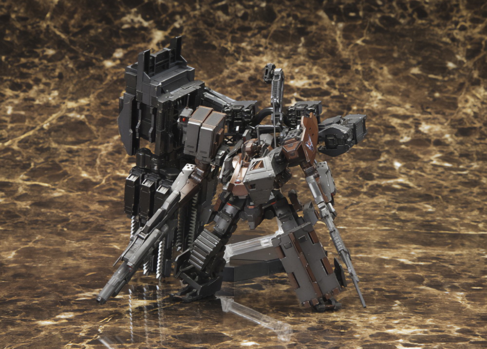 アーマード・コアV「UCR-10/A ヴェンジェンス」のフィギュア画像