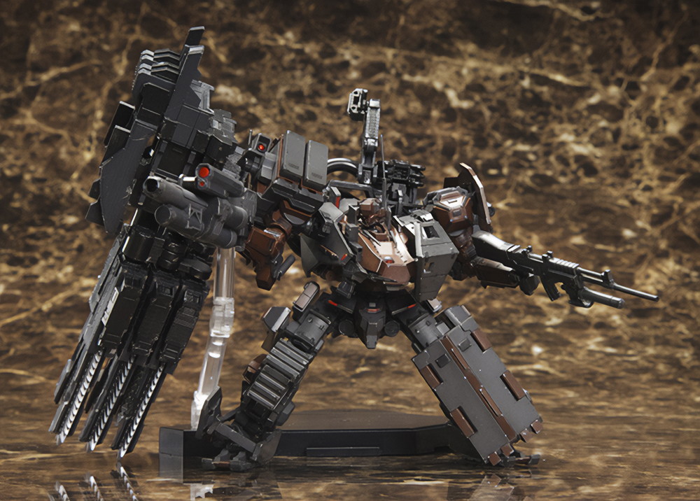 アーマード・コアV「UCR-10/A ヴェンジェンス」のフィギュア画像