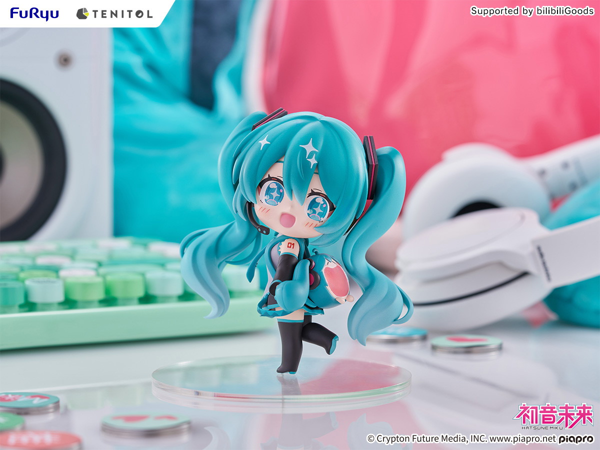 初音ミク「TENITOL 初音ミク UWA ふわふわ可愛い笑顔バッグ［mini］」のフィギュア画像