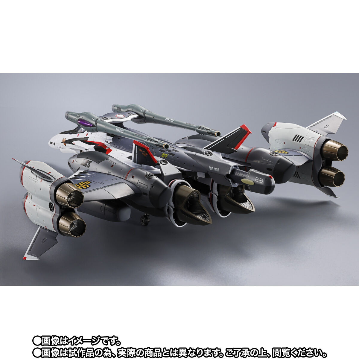 劇場版マクロスF イツワリノウタヒメ「DX超合金 VF-25F トルネードメサイアバルキリー （早乙女アルト機） リバイバルVer.」のフィギュア画像