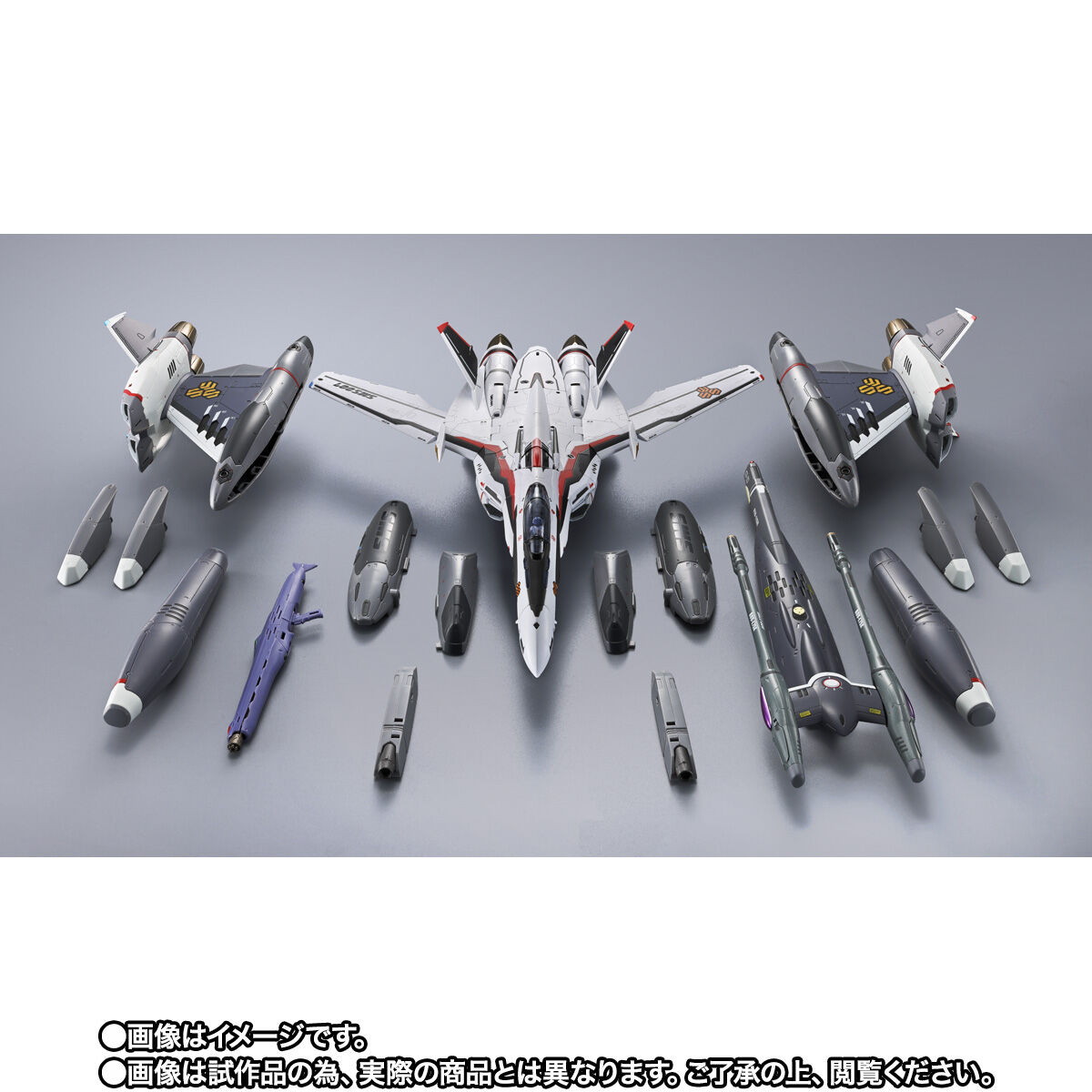 劇場版マクロスF イツワリノウタヒメ「DX超合金 VF-25F トルネードメサイアバルキリー （早乙女アルト機） リバイバルVer.」のフィギュア画像