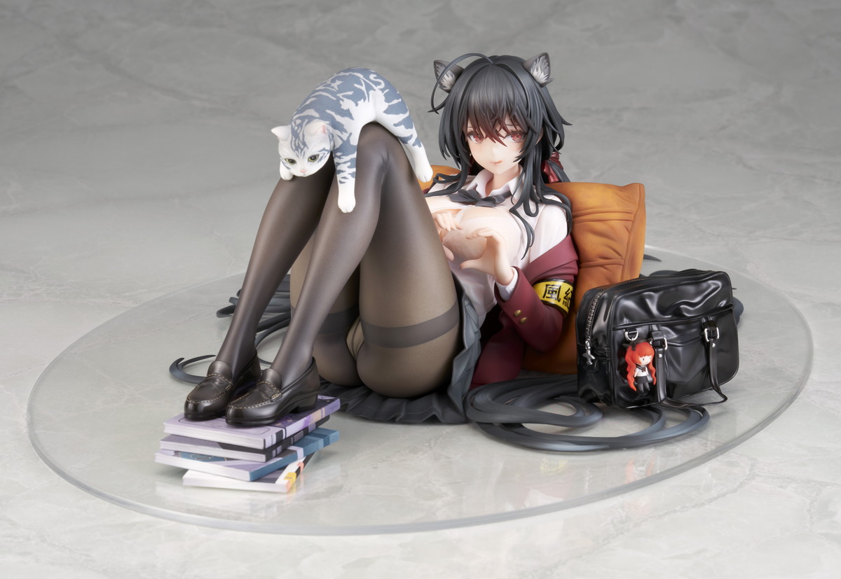 アズールレーン「大鳳　下校後の甘い時間Ver.」のフィギュア画像