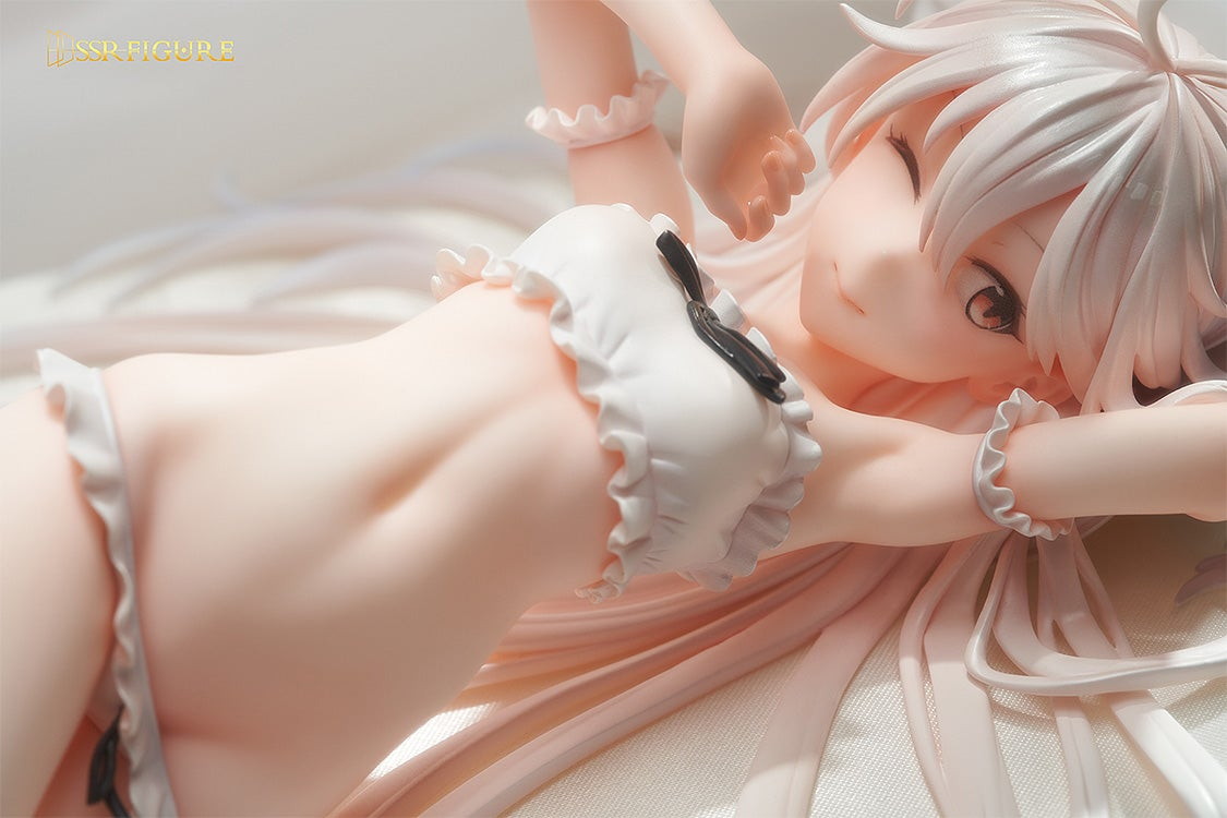 「SSR FIGURE 寝起き白髪ちゃん」のフィギュア画像