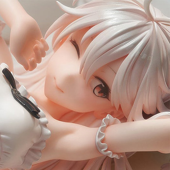 「SSR FIGURE 寝起き白髪ちゃん」のフィギュア