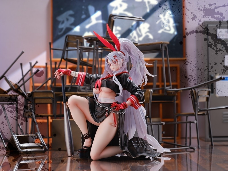 アズールレーン「プリンツ・ハインリヒ 裏の裏番長？」のフィギュア画像