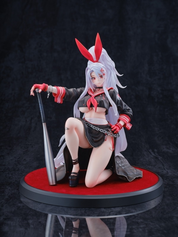 アズールレーン「プリンツ・ハインリヒ 裏の裏番長？」のフィギュア画像