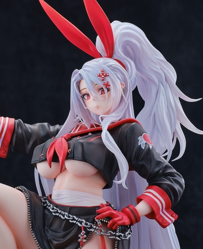 アズールレーン「プリンツ・ハインリヒ 裏の裏番長？」のフィギュア画像