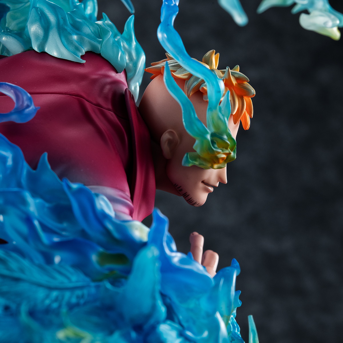 ONE PIECE「Portrait.Of.Pirates ワンピース “MAS-MAXIMUM” 白ひげ海賊団 1番隊隊長 “不死鳥マルコ”」のフィギュア画像