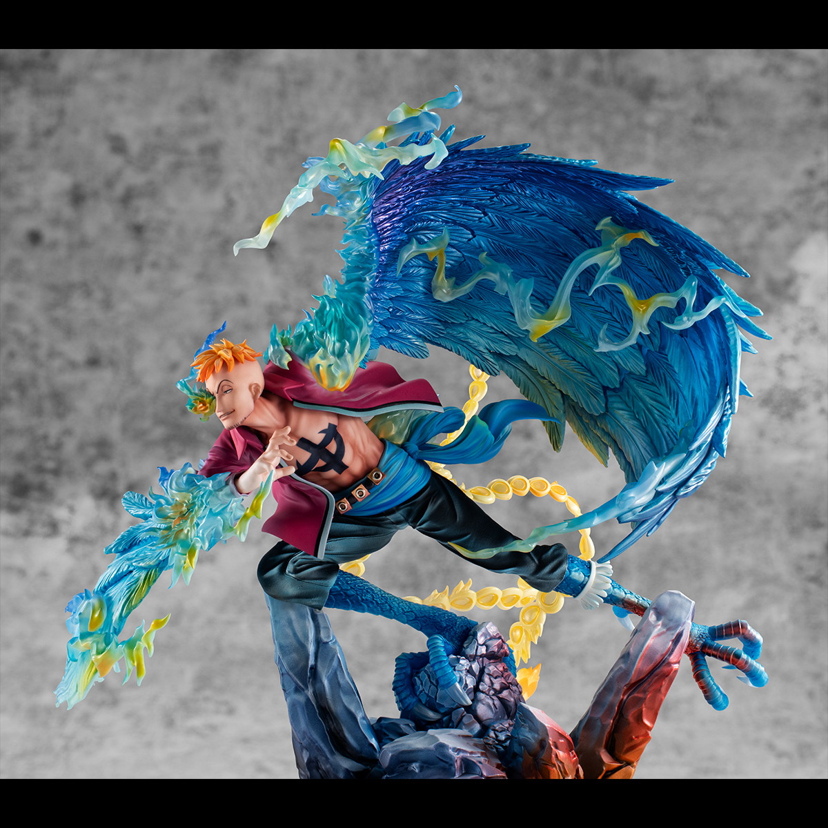 ONE PIECE「Portrait.Of.Pirates ワンピース “MAS-MAXIMUM” 白ひげ海賊団 1番隊隊長 “不死鳥マルコ”」のフィギュア画像