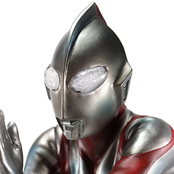 ウルトラマン「1/6特撮シリーズ ウルトラマン （Bタイプ） スペシウム光線 東京夜間戦闘Ver. LED発光ギミック付き」のフィギュア