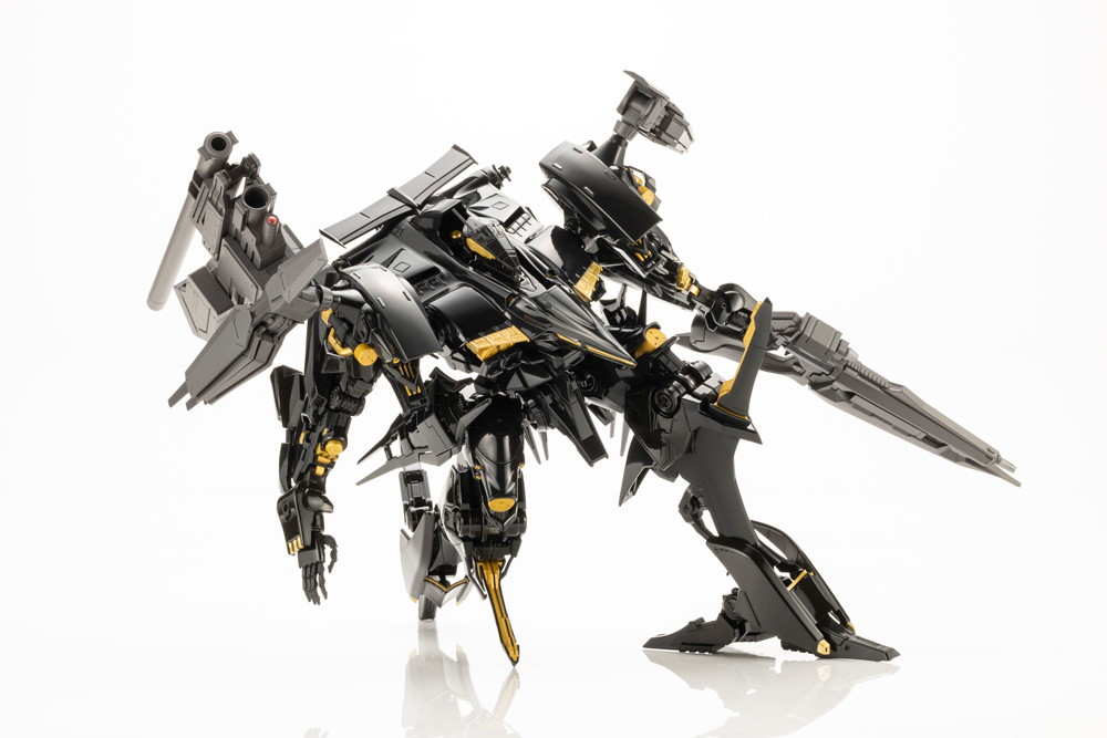 ARMORED CORE「DECOCTION MODELS レイレナード 03-AALIYAH Mirror Finish Ver.」のフィギュア画像