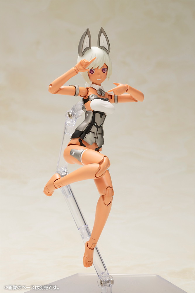 フレームアームズ・ガール「レティシア Silver Ver.」のフィギュア画像