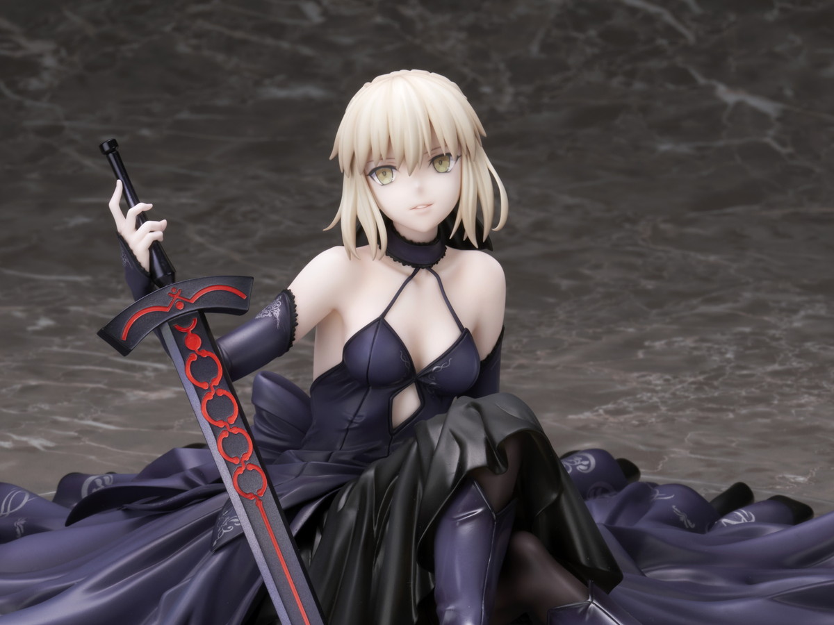 Fate/Grand Order「セイバー／アルトリア・ペンドラゴン〔オルタ〕　宵闇の星Ver.」のフィギュア画像