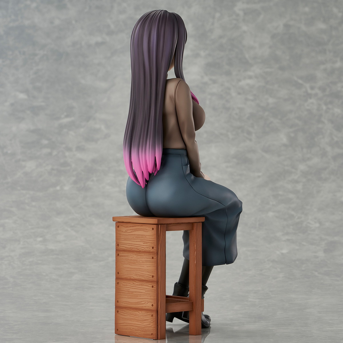 「あんているイラスト『美術部の麗香先生』」のフィギュア画像
