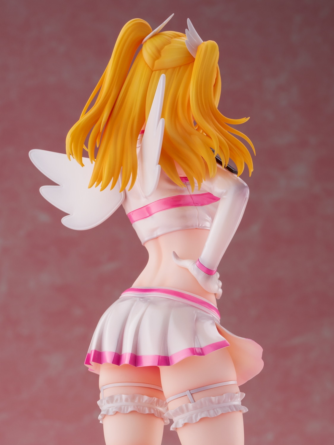2.5次元の誘惑「リリエル 真・天使形態/リリサ」のフィギュア画像
