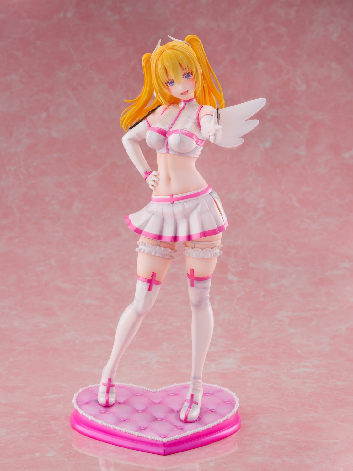 2.5次元の誘惑「リリエル 真・天使形態/リリサ」のフィギュア画像