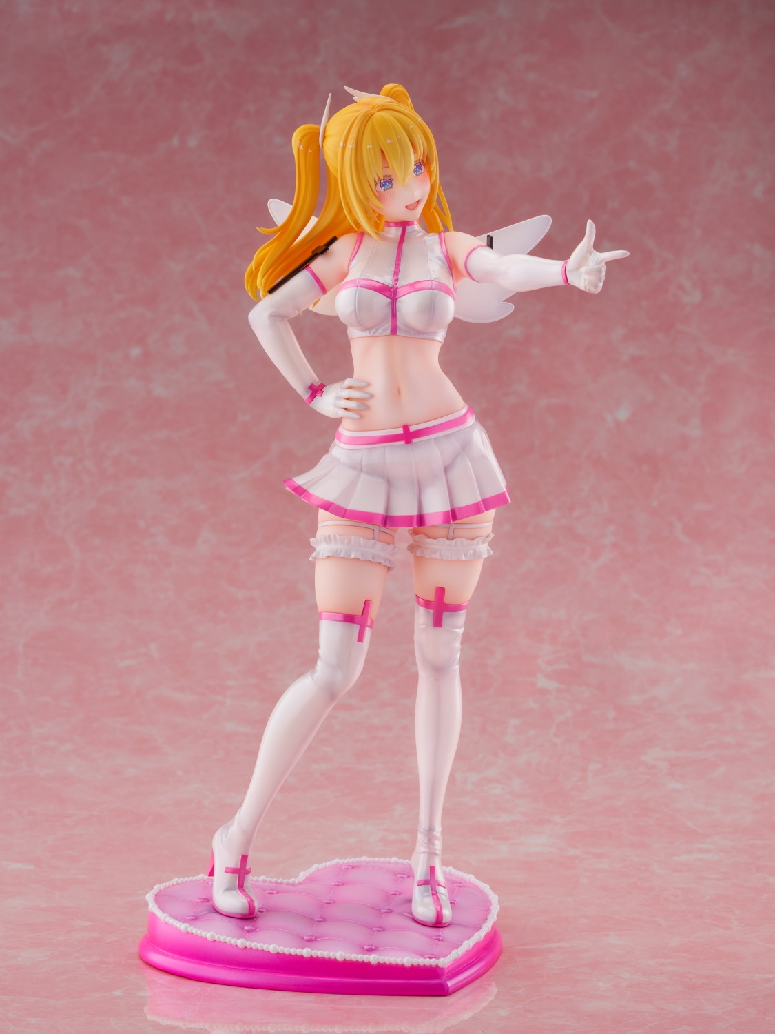 2.5次元の誘惑「リリエル 真・天使形態/リリサ」のフィギュア画像