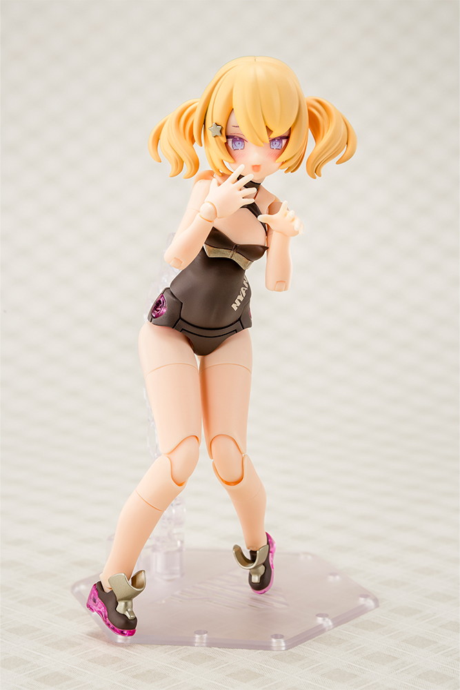 メガミデバイス「PUNI☆MOFU 黒マオ」のフィギュア画像