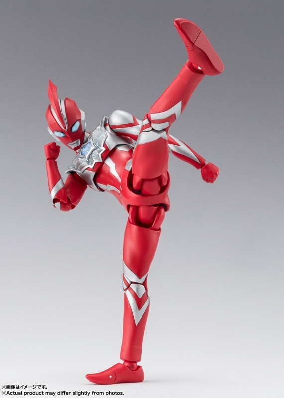 ウルトラマンオメガ「S.H.Figuarts ウルトラマンオメガ」のフィギュア画像