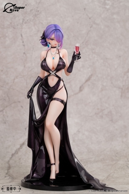「Super Nova × Biya パーティードレスシリーズ ユナ」のフィギュア画像