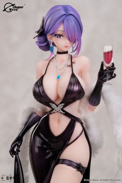 「Super Nova × Biya パーティードレスシリーズ ユナ」のフィギュア画像